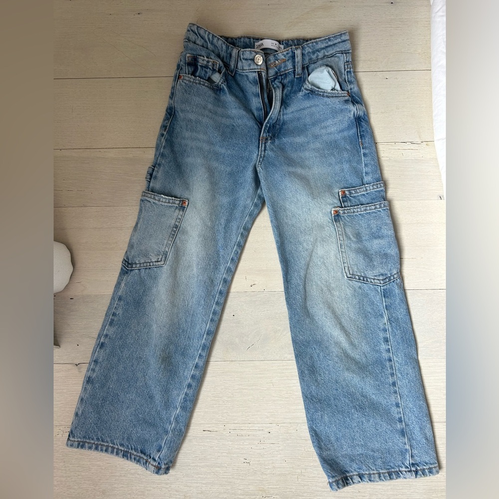 Size 9 faded blue Zara Kids cargo jeans
